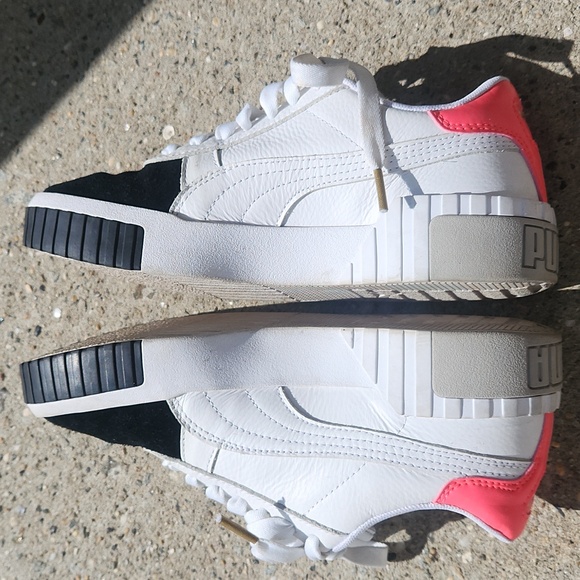 Puma Suede and leather sneakers sz 7 - Picture 3 of 8